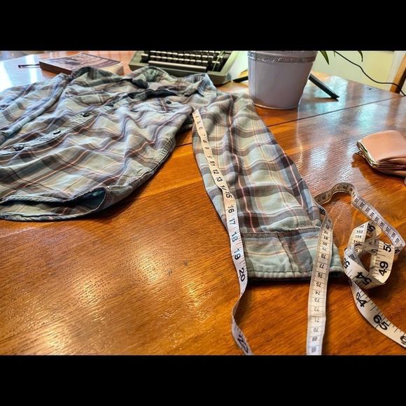 ⭐️HOST PIC⭐️ American Eagle Outfitters button down shirt. - Picture 3 of 7